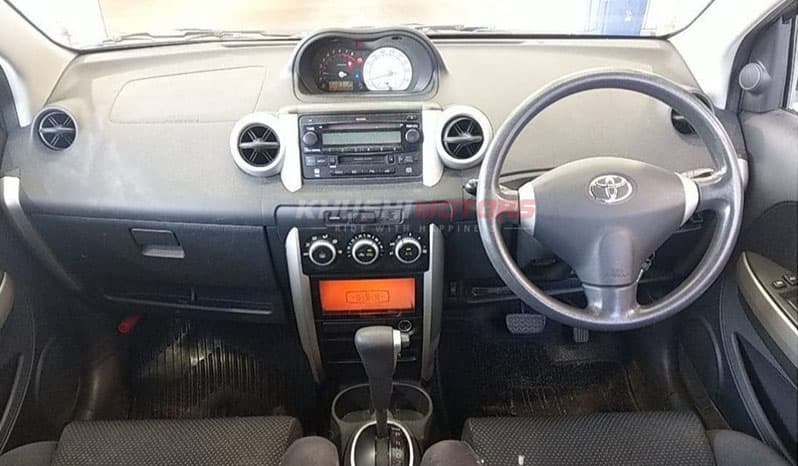 2003 Toyota IST image-2