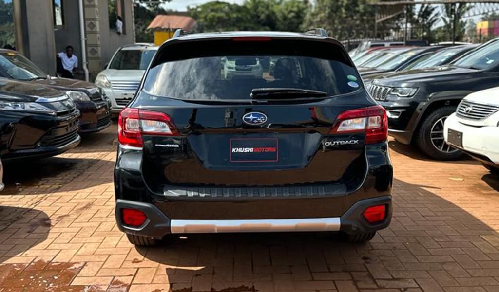 2015 Subaru Outback image-25