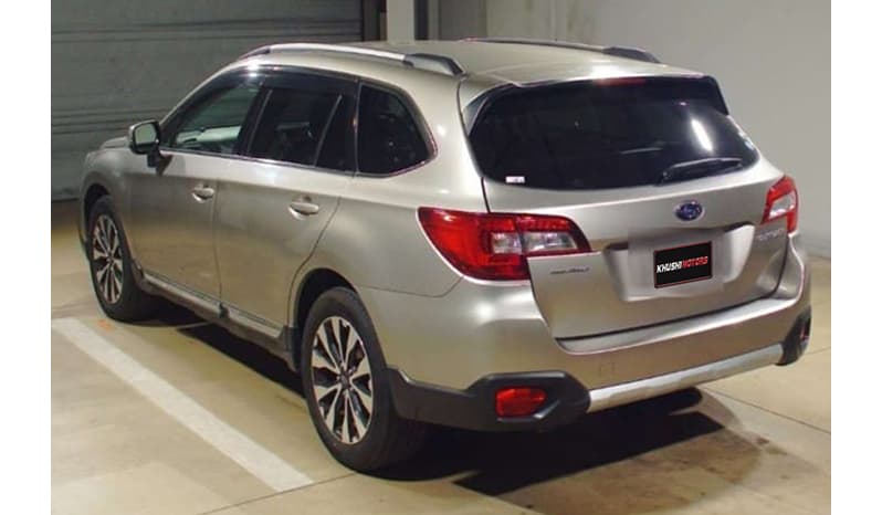 2016 Subaru Outback image-4