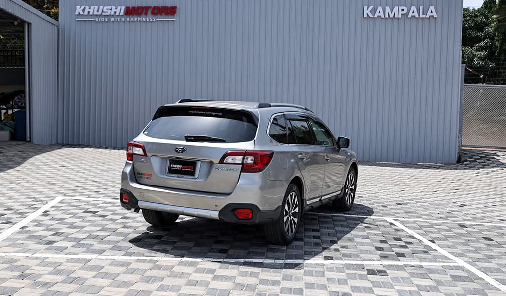 2016 Subaru Outback image-23