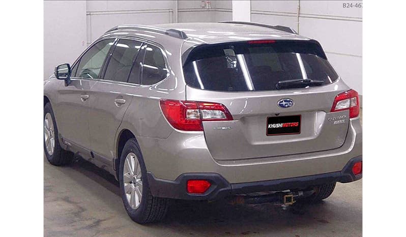 2016 Subaru Outback image-5