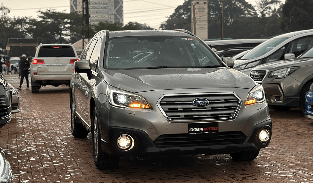 2016 Subaru Outback image-9