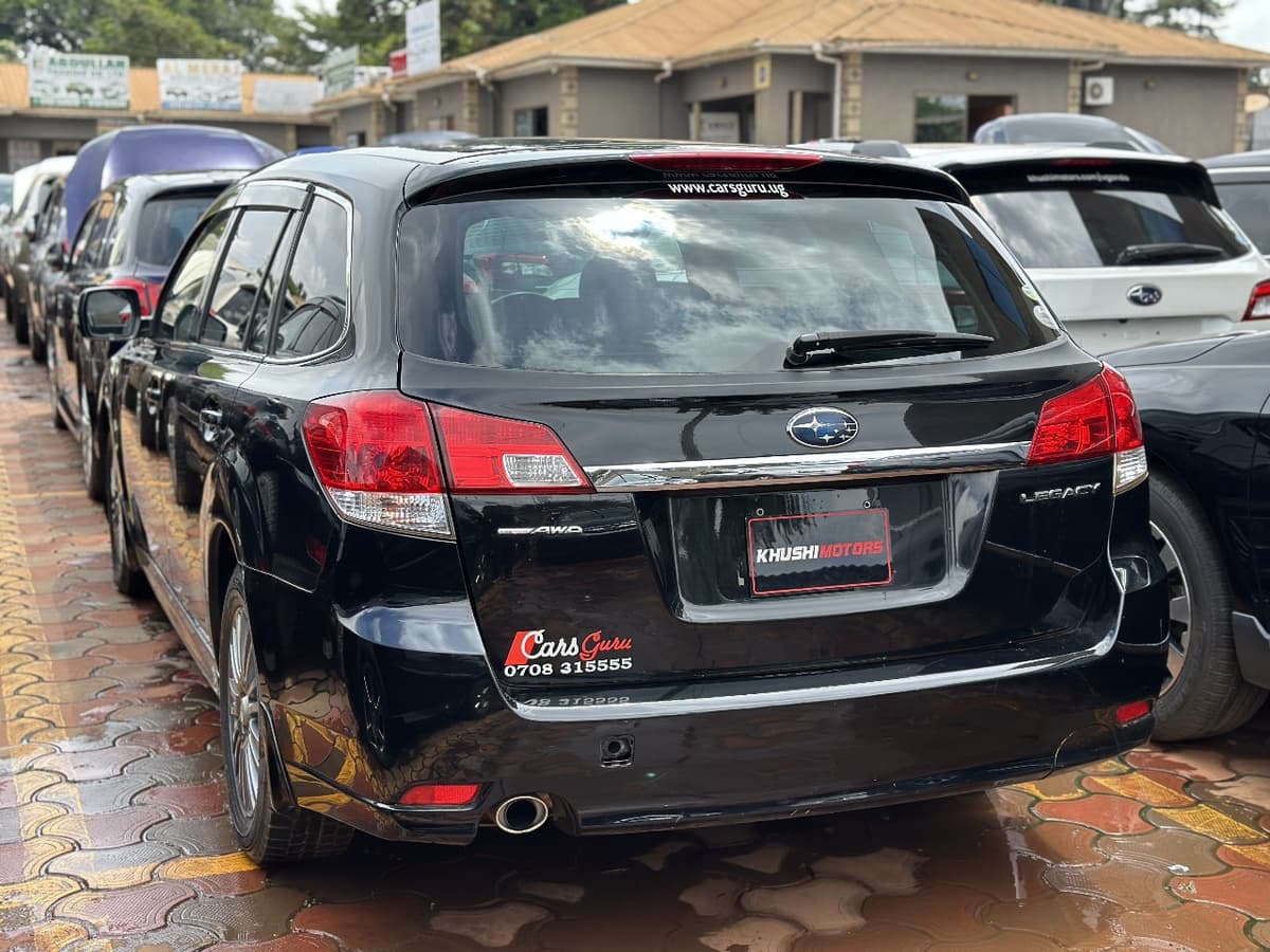 2009 Subaru Legacy Wagon image-5