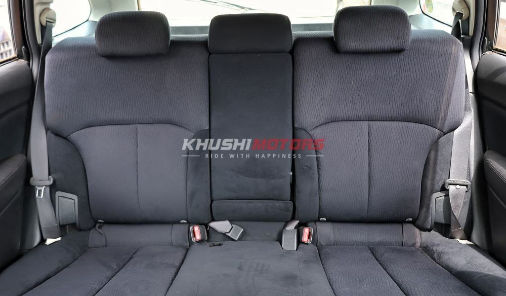 2009 Subaru Legacy image-16
