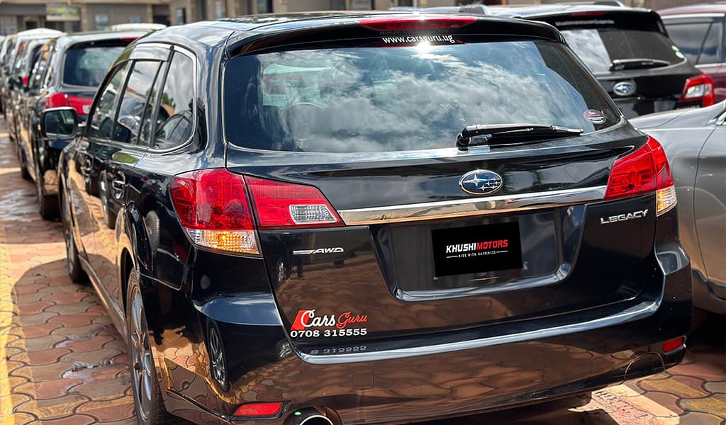 2009 Subaru Legacy image-10