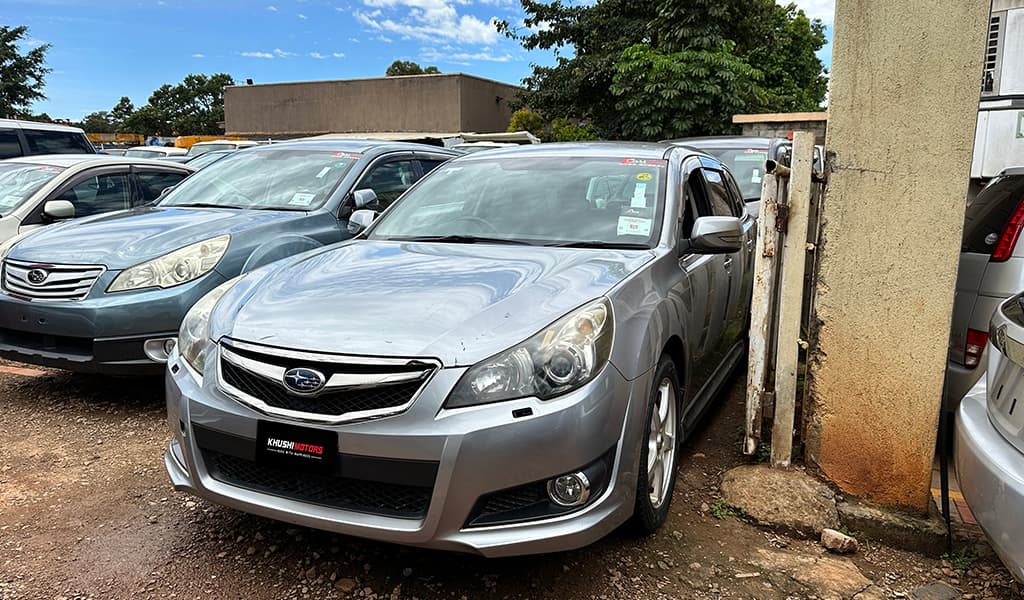 2009 Subaru Legacy 2.5I /S-package image-2