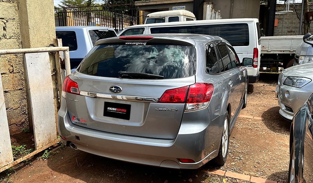 2009 Subaru Legacy 2.5I /S-package image-5