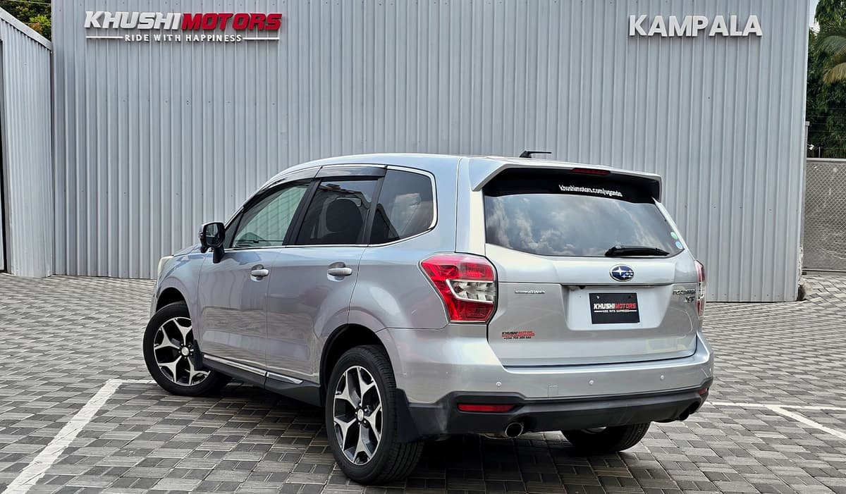2012 Subaru Forester Xt 2.0XT Eyesight image-17