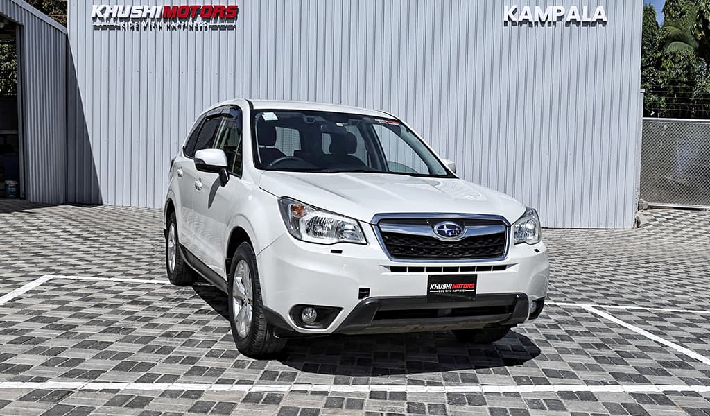 2015 Subaru Forester image-1