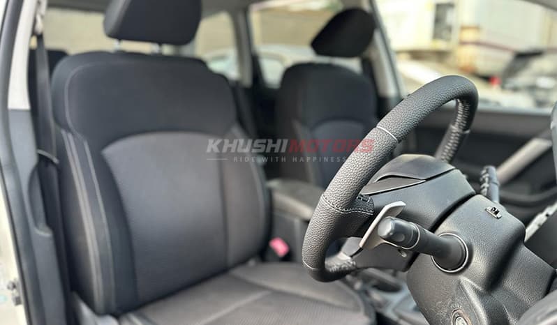 2015 Subaru Forester image-2