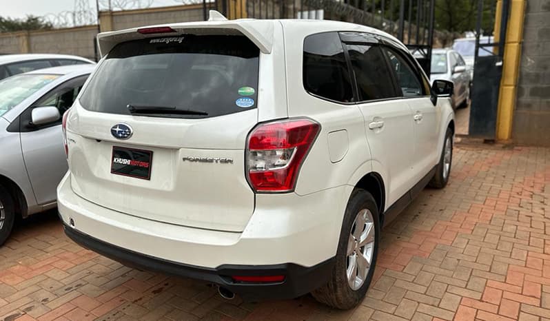 2015 Subaru Forester image-11