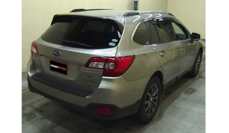 2015 Subaru Forester image-2