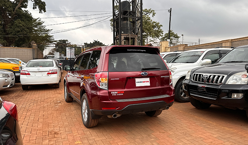 2011 Subaru Forester image-12
