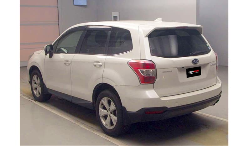 2015 Subaru Forester image-4
