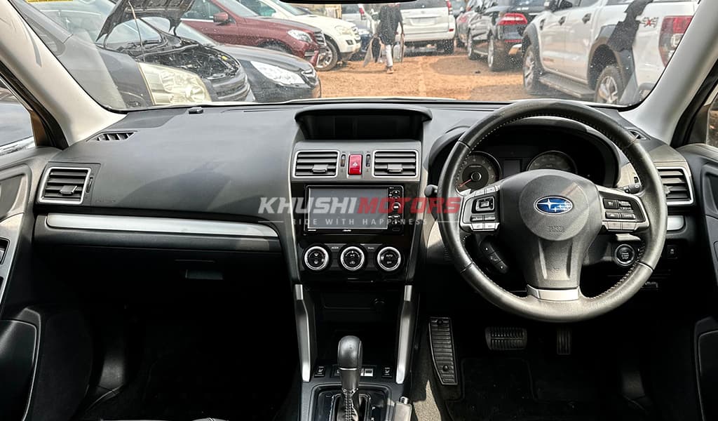 2015 Subaru Forester image-13