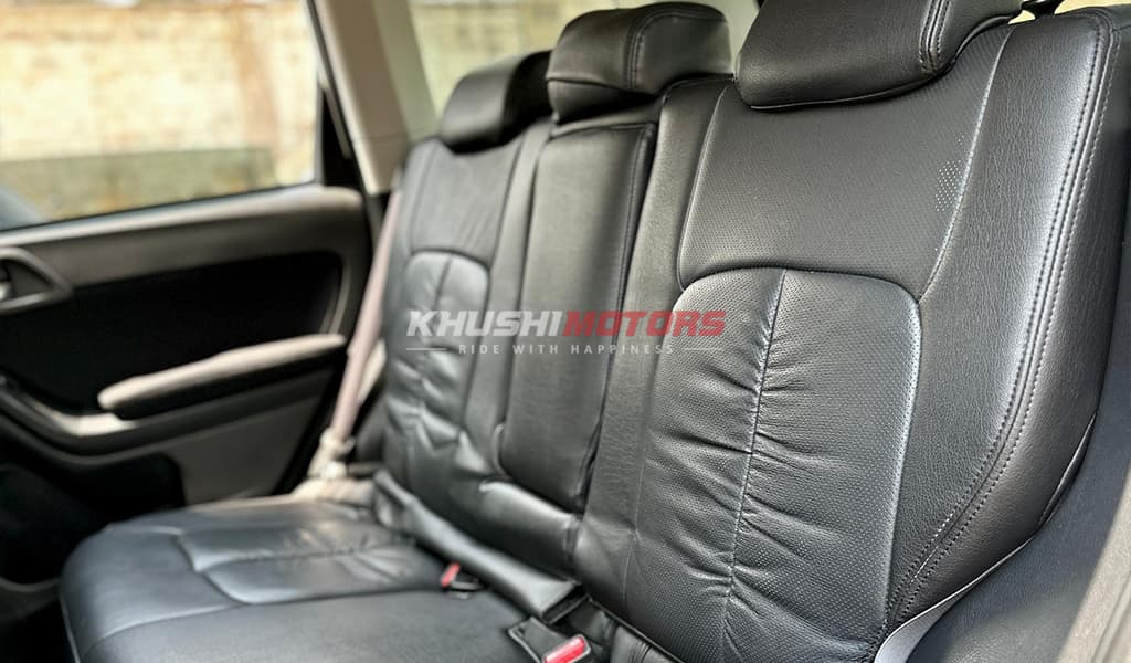 2015 Subaru Forester image-16