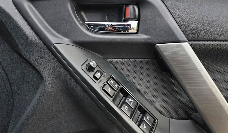 2012 Subaru Forester image-9