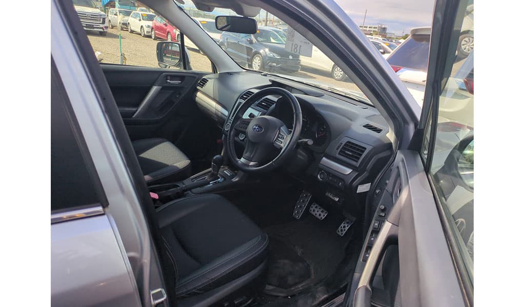 2013 Subaru Forester 2.0XT Eyesight image-7