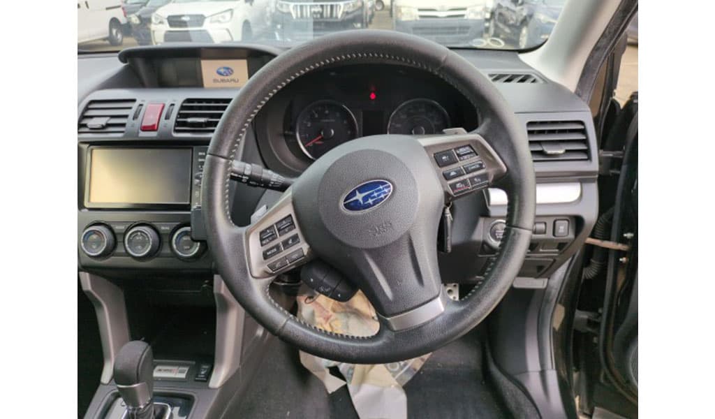 2012 Subaru Forester 2.0XT Eyesight image-5