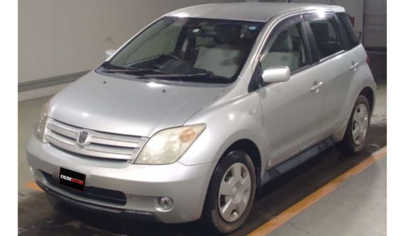 2002 Toyota IST image-3
