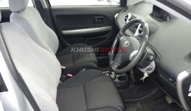 2002 Toyota IST image-7