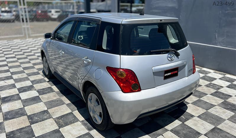 2002 Toyota IST image-11