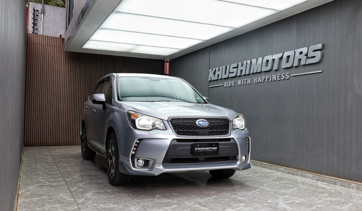 2013 Subaru Forester 2.0XT Eyesight image-1