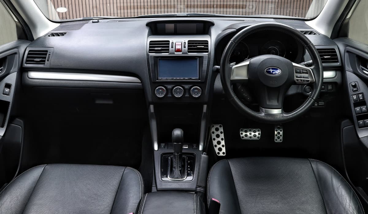 2013 Subaru Forester 2.0XT Eyesight image-12