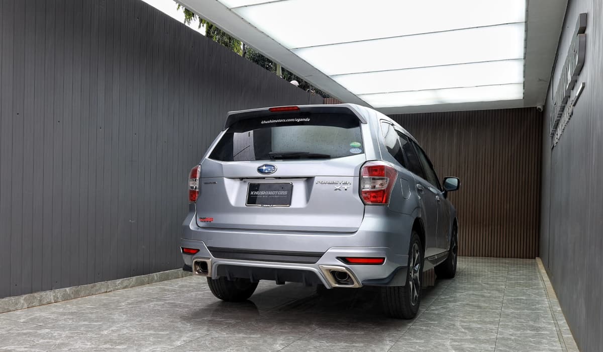 2013 Subaru Forester 2.0XT Eyesight image-16