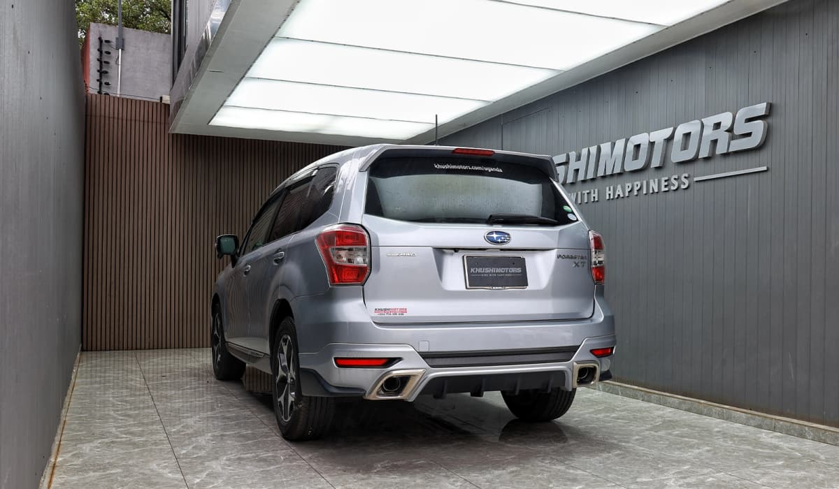 2013 Subaru Forester 2.0XT Eyesight image-17