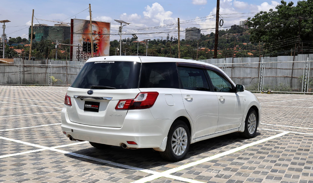 2009 Subaru Exiga image-13