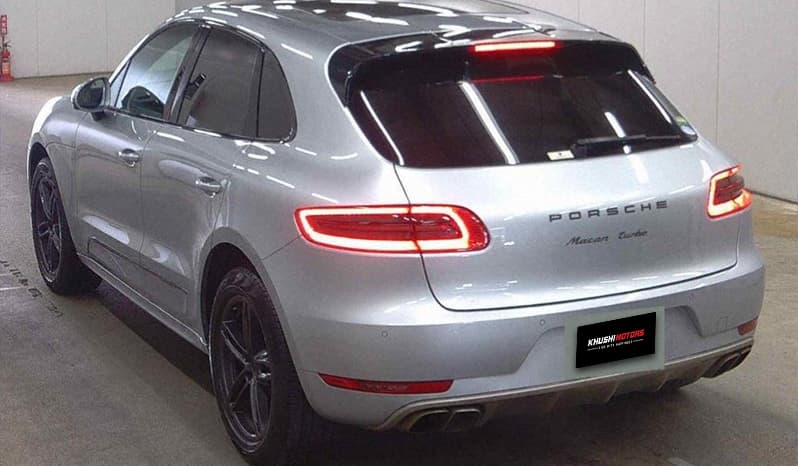 2016 Porsche Macan image-14