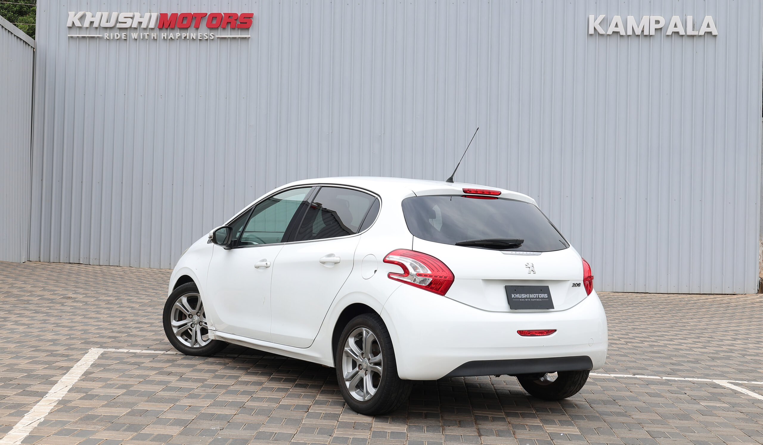 2013 Peugeot 208 Premium image-9