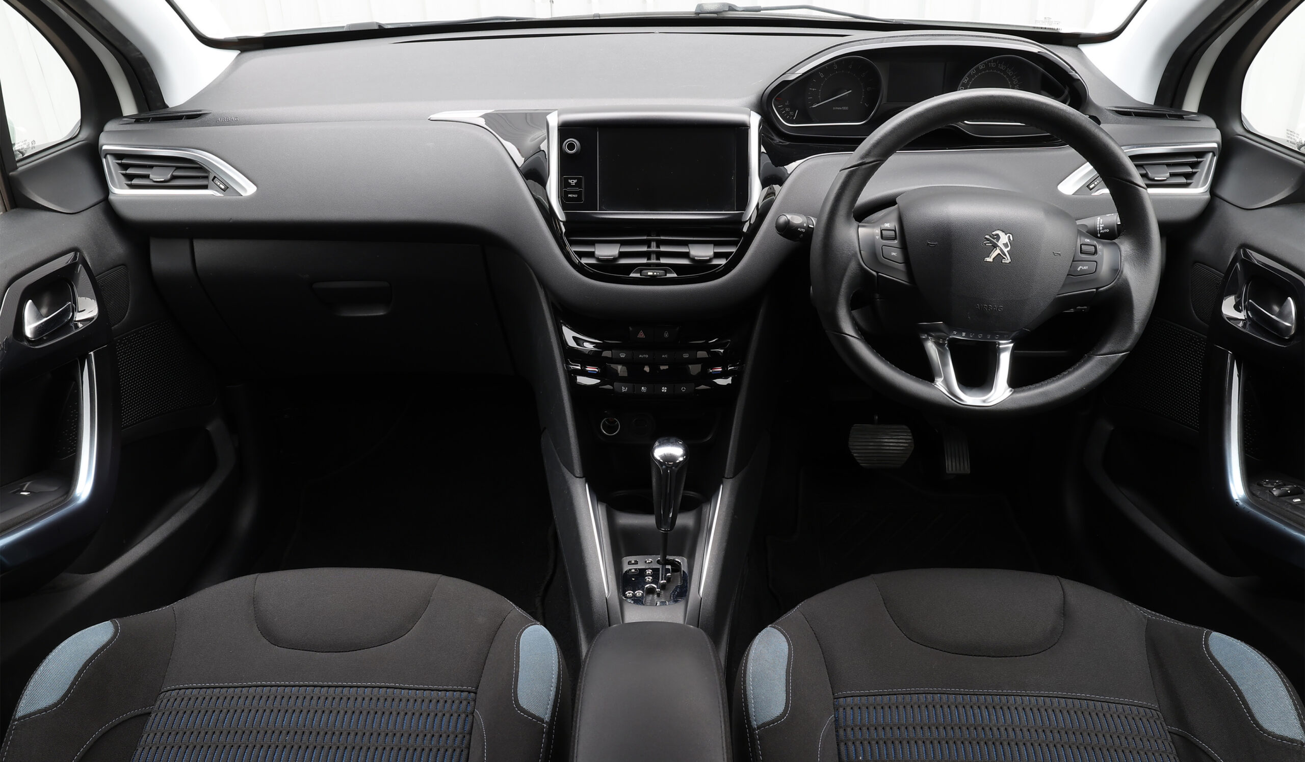 2013 Peugeot 208 Premium image-12