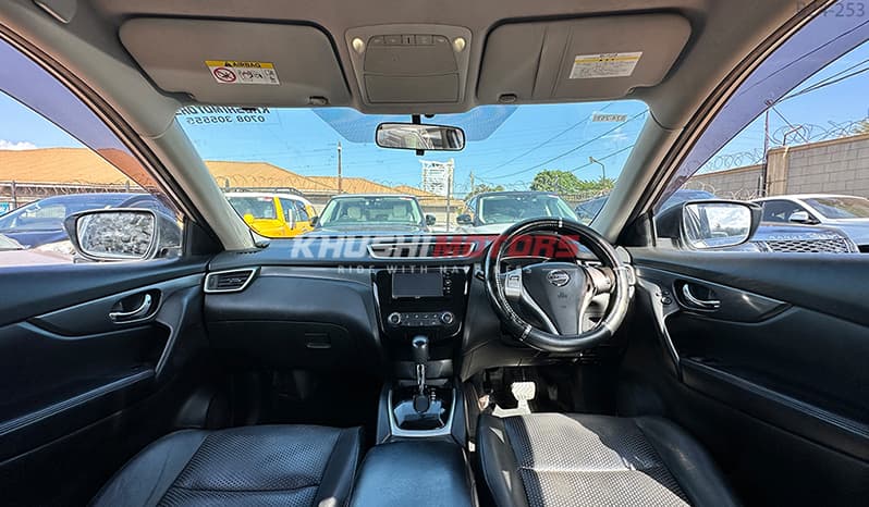 2015 Nissan X Trial image-13