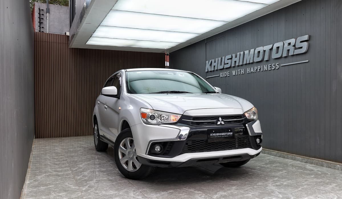 2019 Mitsubishi Rvr M image-1