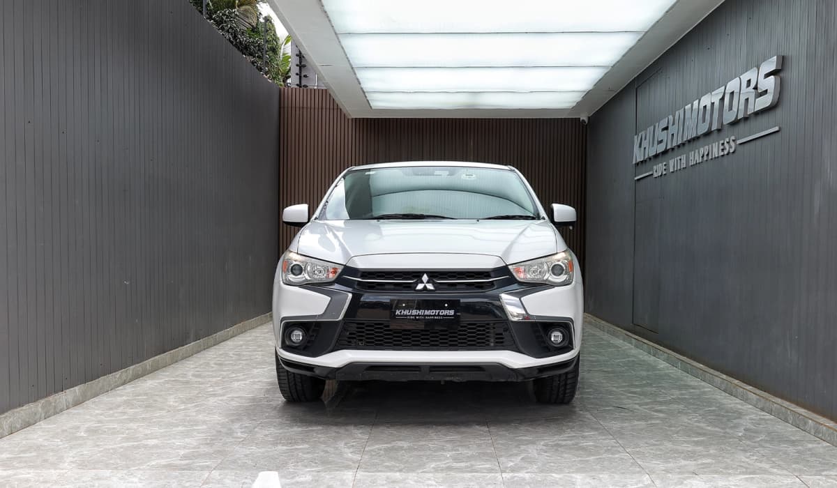 2019 Mitsubishi Rvr M image-17