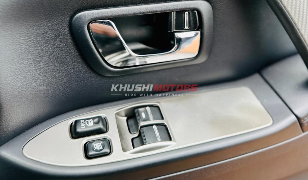 2011 Mitsubishi Pajero Mini image-13