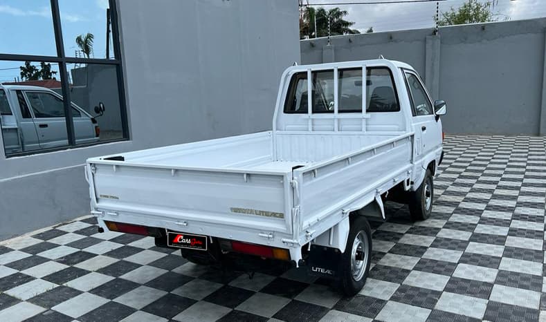 1989 Toyota Liteace Truck image-6