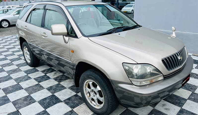 2000 Toyota Harrier image-9