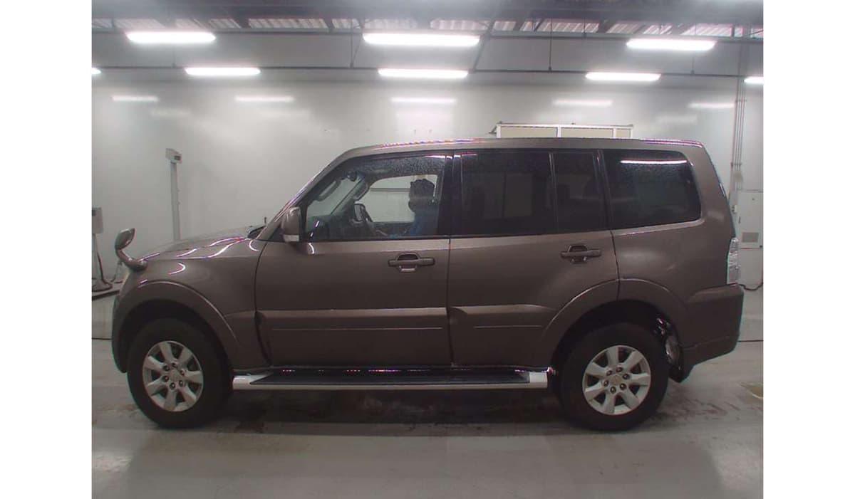 2011 Mitsubishi Pajero Long Exceed image-4