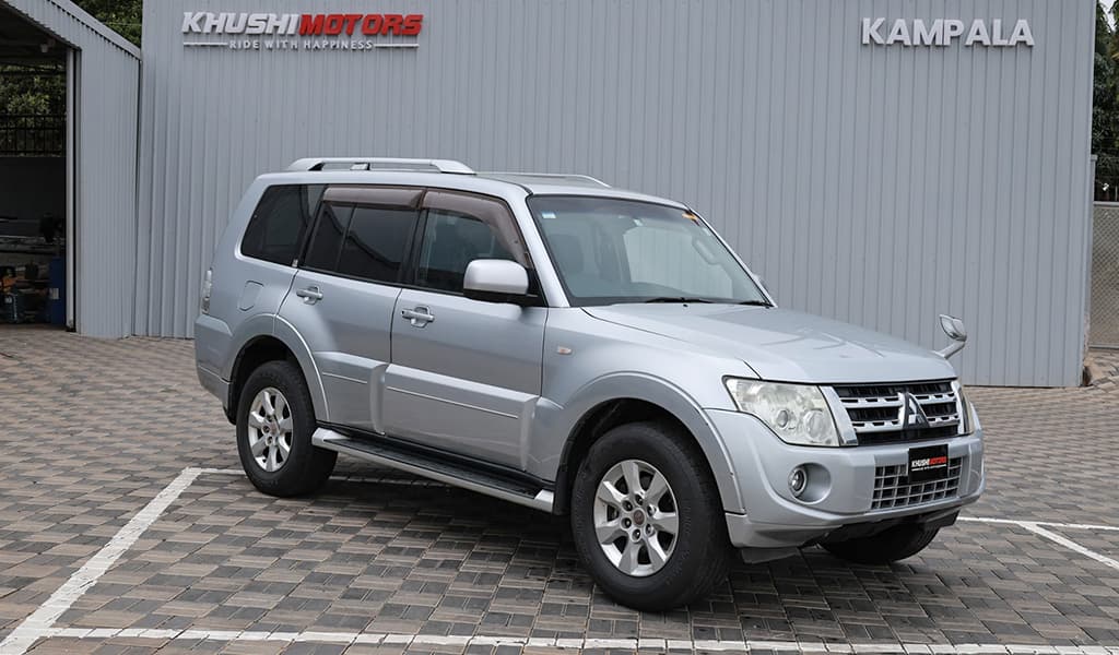 2012 Mitsubishi Pajero Gr Long image-1