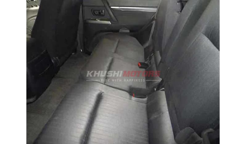 2012 Mitsubishi Pajero Gr Long image-5