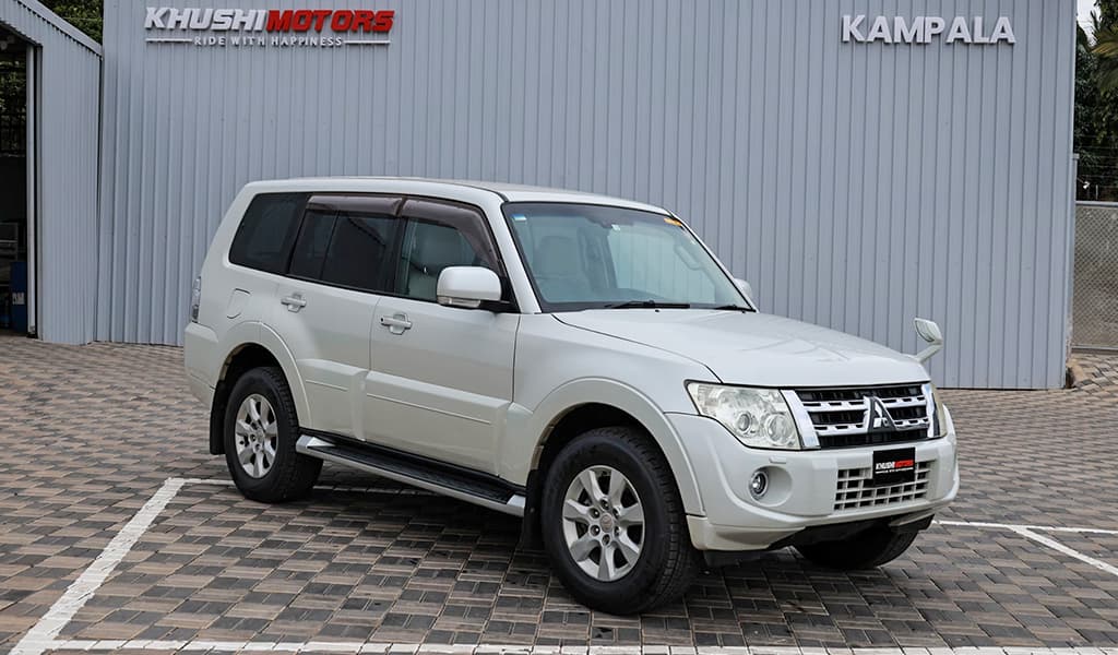 2012 Mitsubishi Pajero Long Exeed image-1
