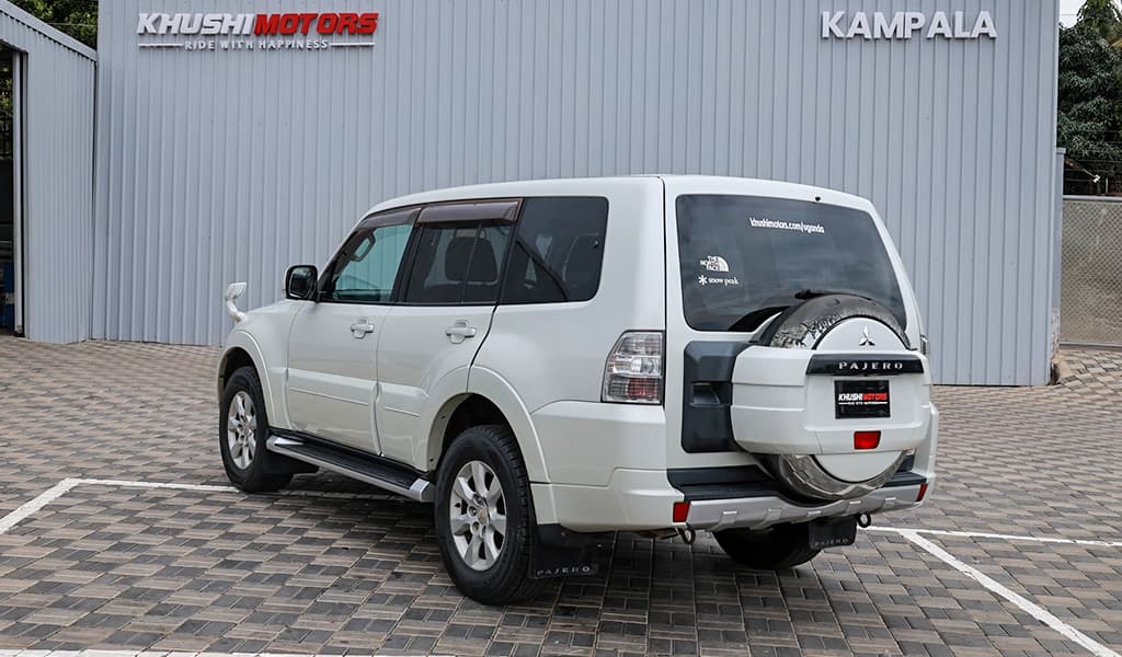 2012 Mitsubishi Pajero Long Exeed image-10