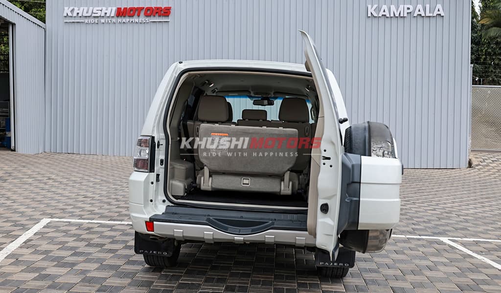 2012 Mitsubishi Pajero Long Exeed image-16