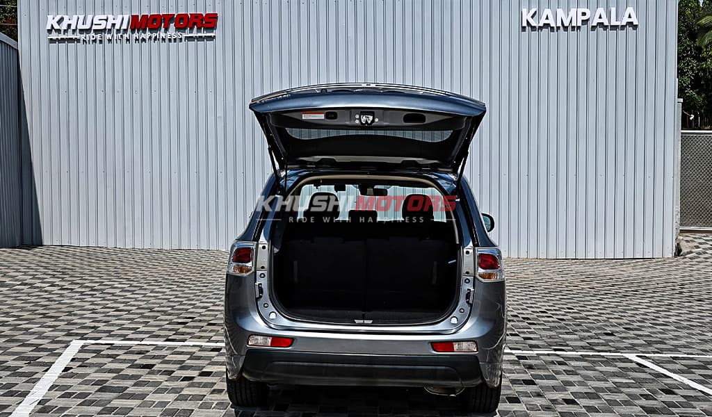 2012 Mitsubishi Outlander image-15