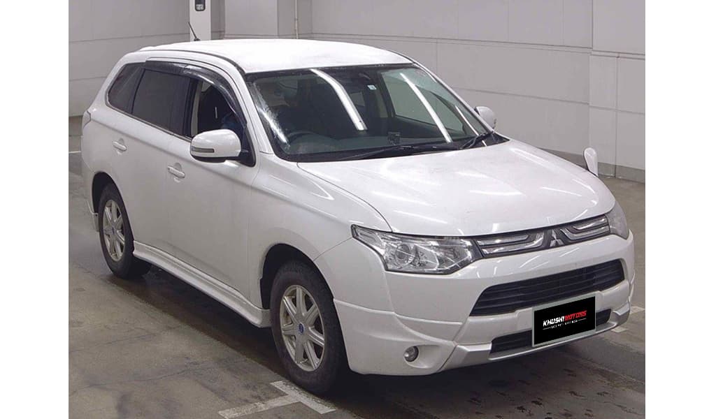2012 Mitsubishi Outlander image-2