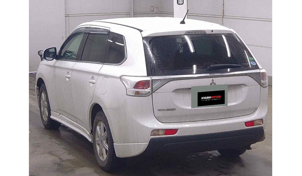 2012 Mitsubishi Outlander image-3