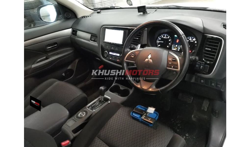 2012 Mitsubishi Outlander image-6